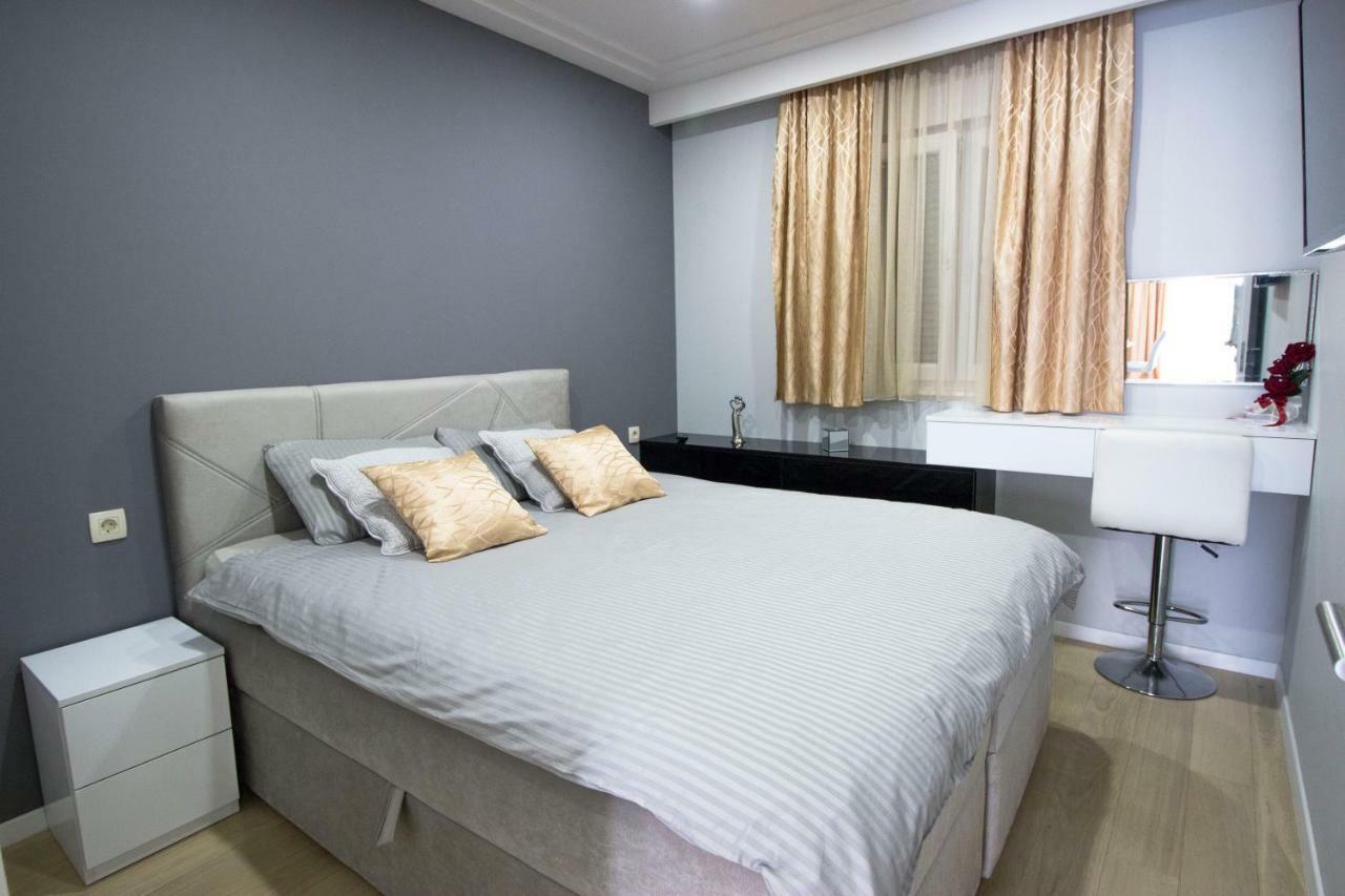 Apartment Deluxe NaNa Makarska Buitenkant foto